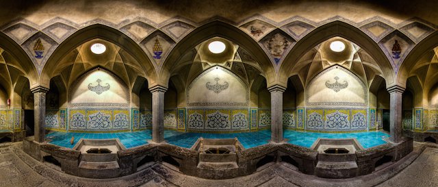 Aliqoliagha-Bath-Isfahan-2013.jpg