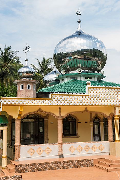 Baburrahman-Mosque-near-Iboih-Pulau-Weh-Island-Aceh-Province-Sumatra-Indonesia-2.jpg