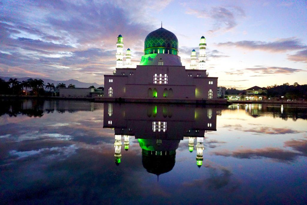 kota-kinabalu-city-mosque-sunrise-things-to-do-in-kota-kinabalu-malaysia-3-1024x683.jpg